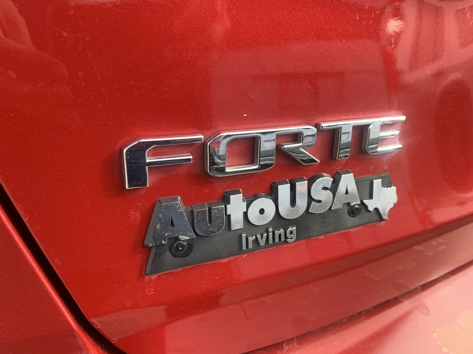 2017 Kia Forte LX 6A