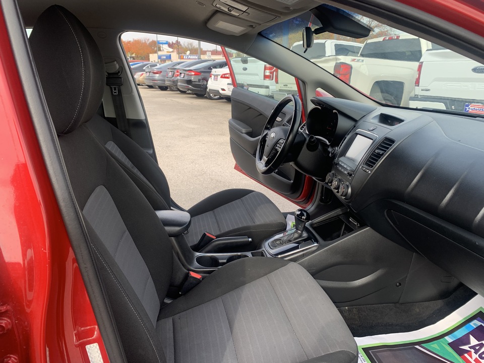 2017 Kia Forte LX 6A