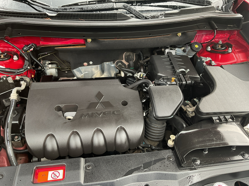 2020 Mitsubishi Outlander ES 2WD