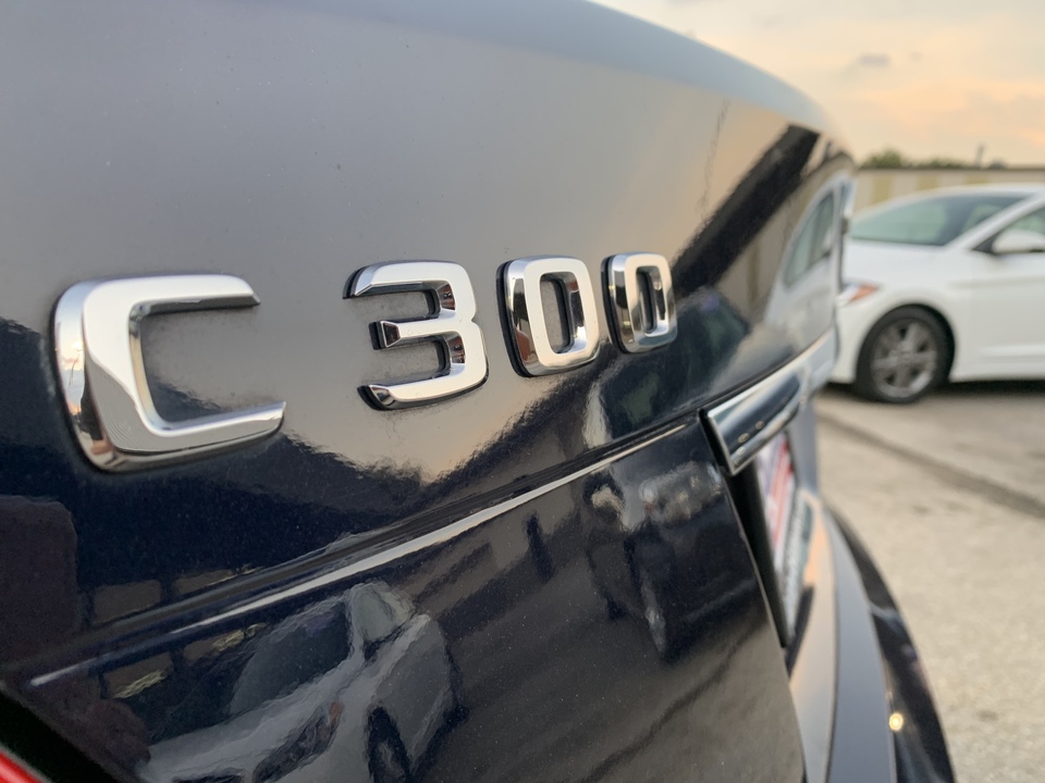 2010 Mercedes-Benz C-Class C300 Luxury Sedan