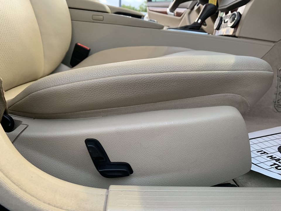2010 Mercedes-Benz C-Class C300 Luxury Sedan