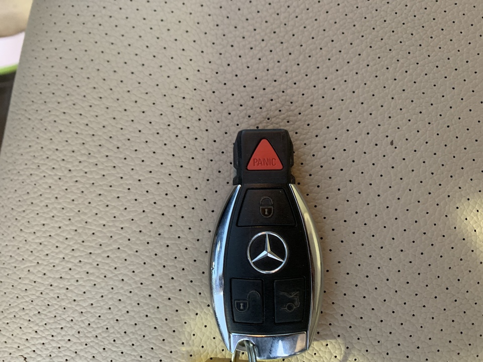 2010 Mercedes-Benz C-Class C300 Luxury Sedan