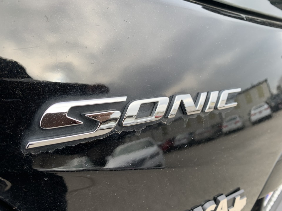 2019 Chevrolet Sonic Premier Auto Hatchback