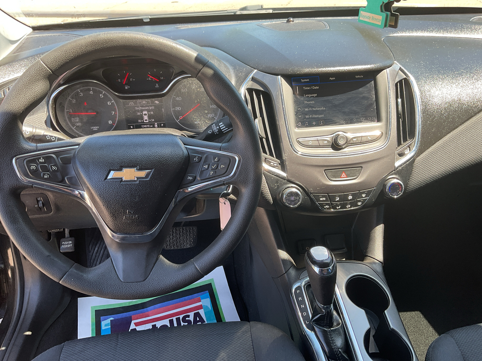 2019 Chevrolet Cruze LT Auto
