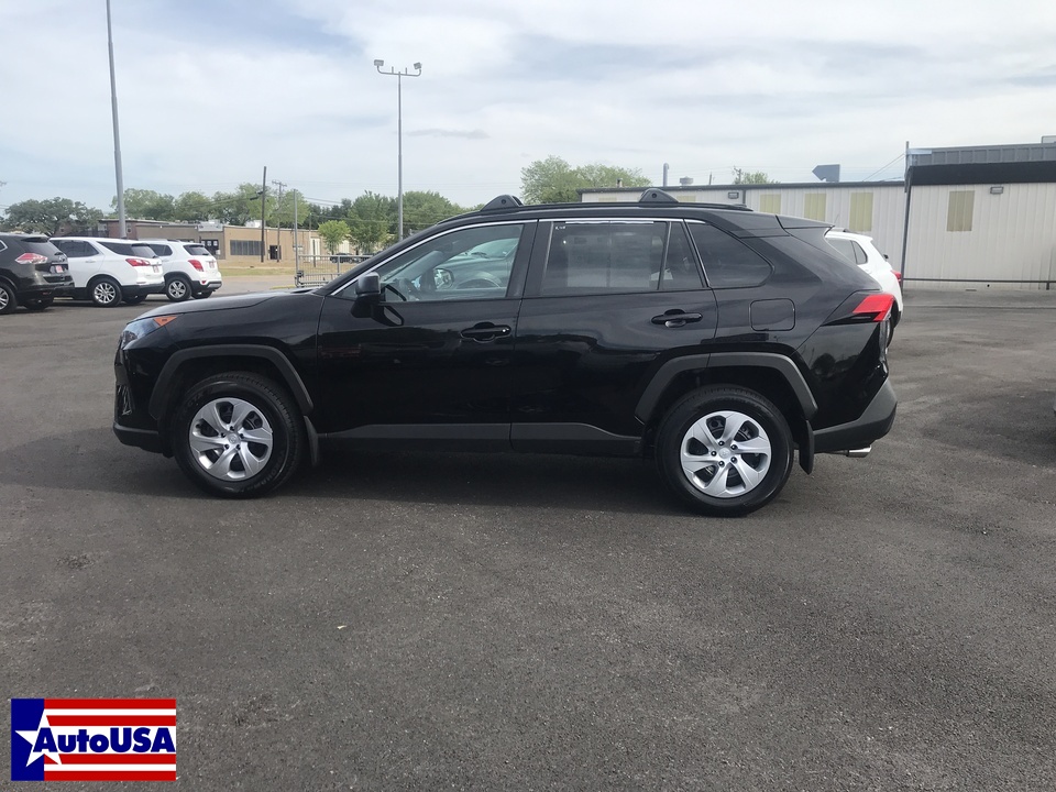 2021 Toyota RAV4 LE