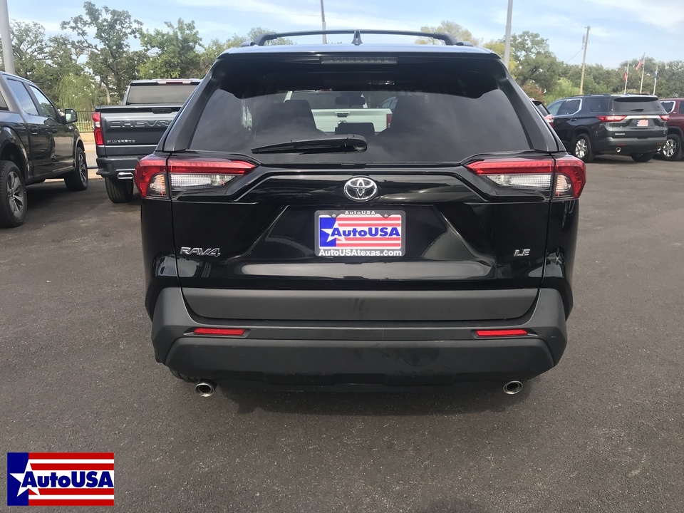 2021 Toyota RAV4 LE