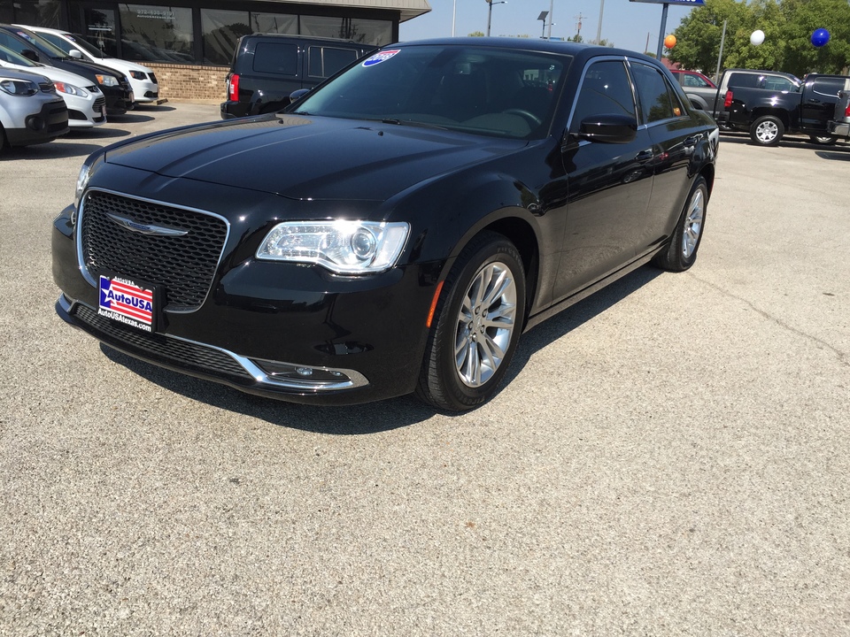 Used 2018 Chrysler 300 Touring for Sale Auto USA