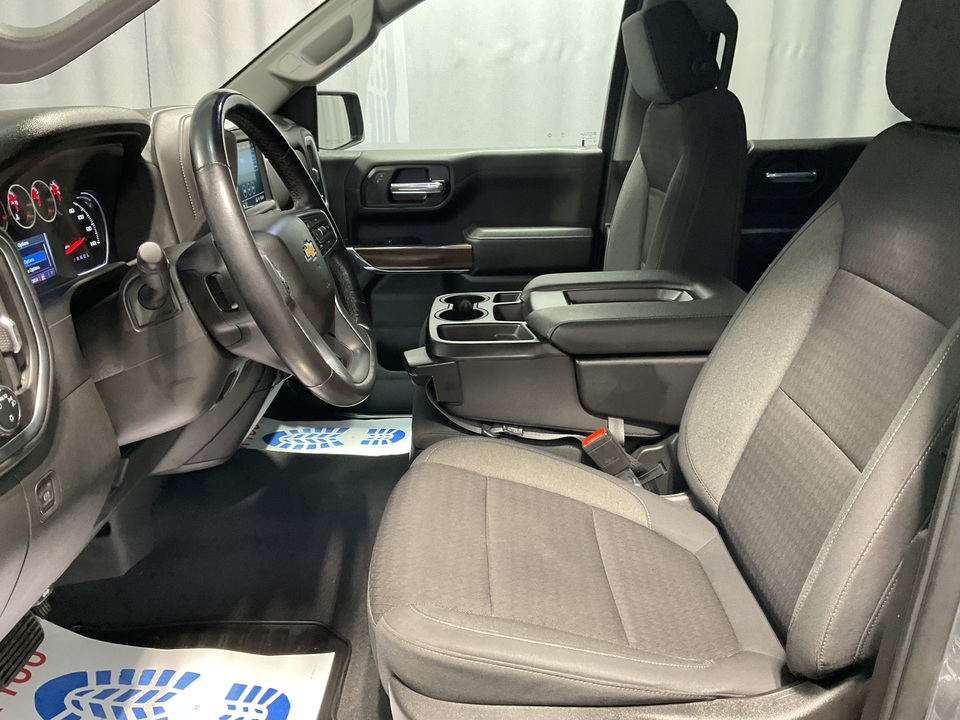 2022 Chevrolet Silverado 1500 Limited LT Crew Cab Long Box 4WD