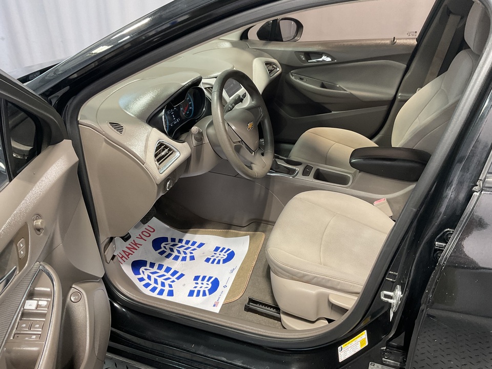 2018 Chevrolet Cruze LS Auto