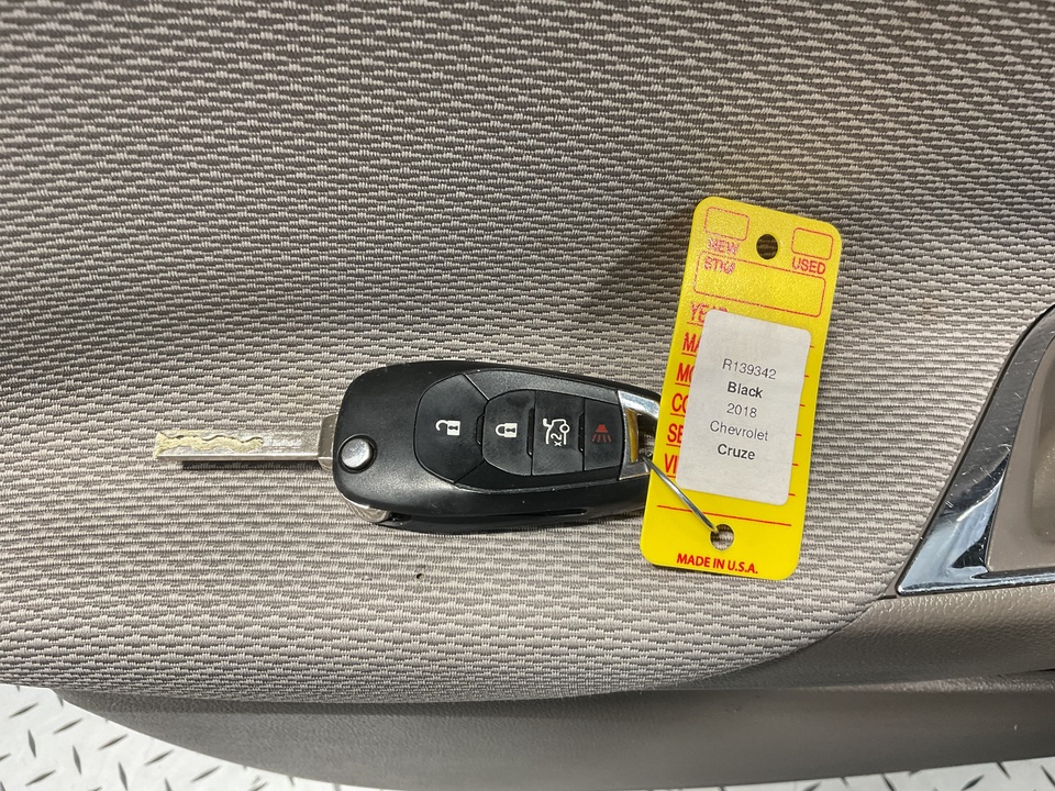 2018 Chevrolet Cruze LS Auto
