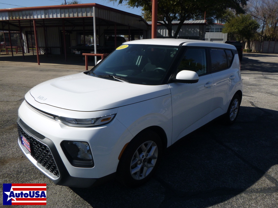 2022 Kia Soul LX CVT