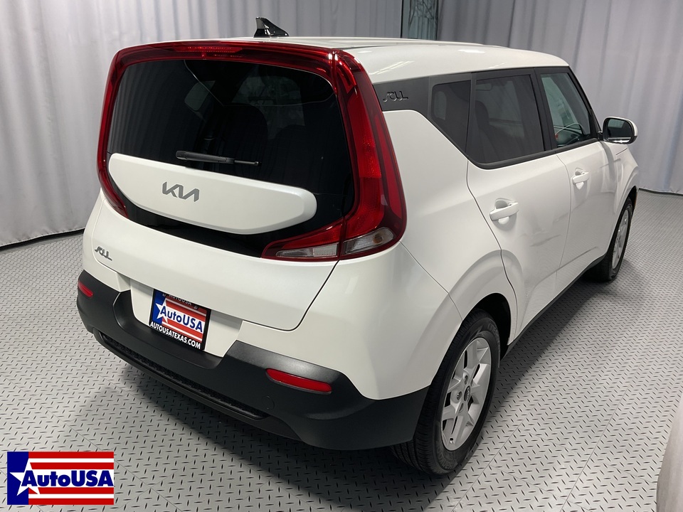 2022 Kia Soul LX CVT