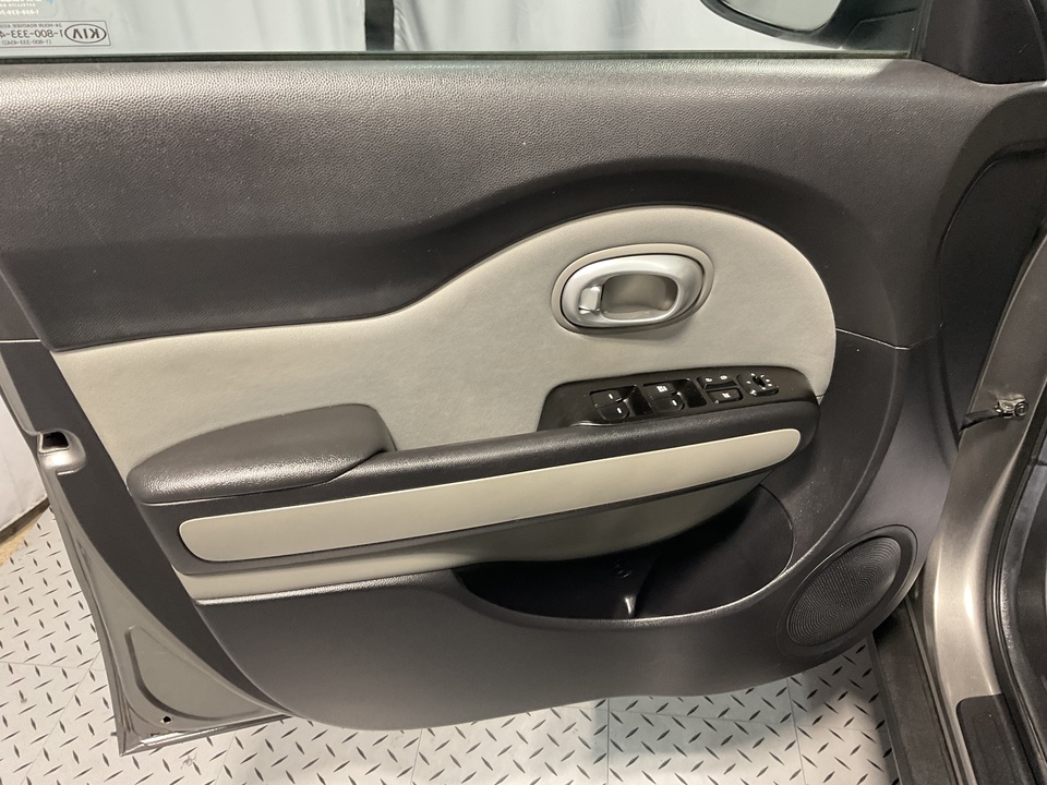 2015 Kia Soul Base 6 Speed Manual Transmission