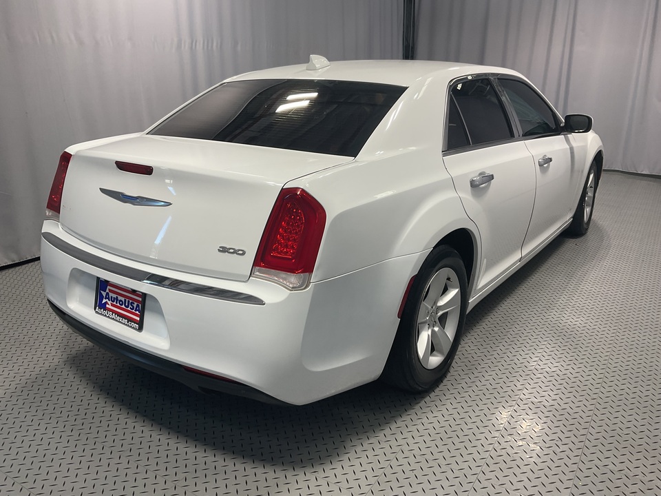 2018 Chrysler 300 Touring