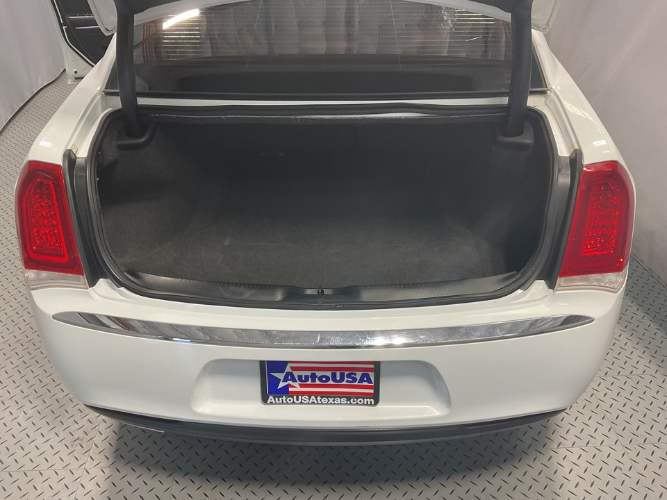 2018 Chrysler 300 Touring