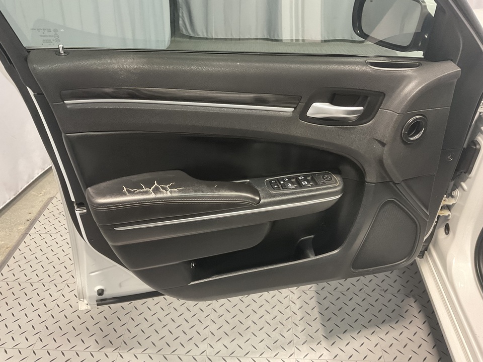 2018 Chrysler 300 Touring