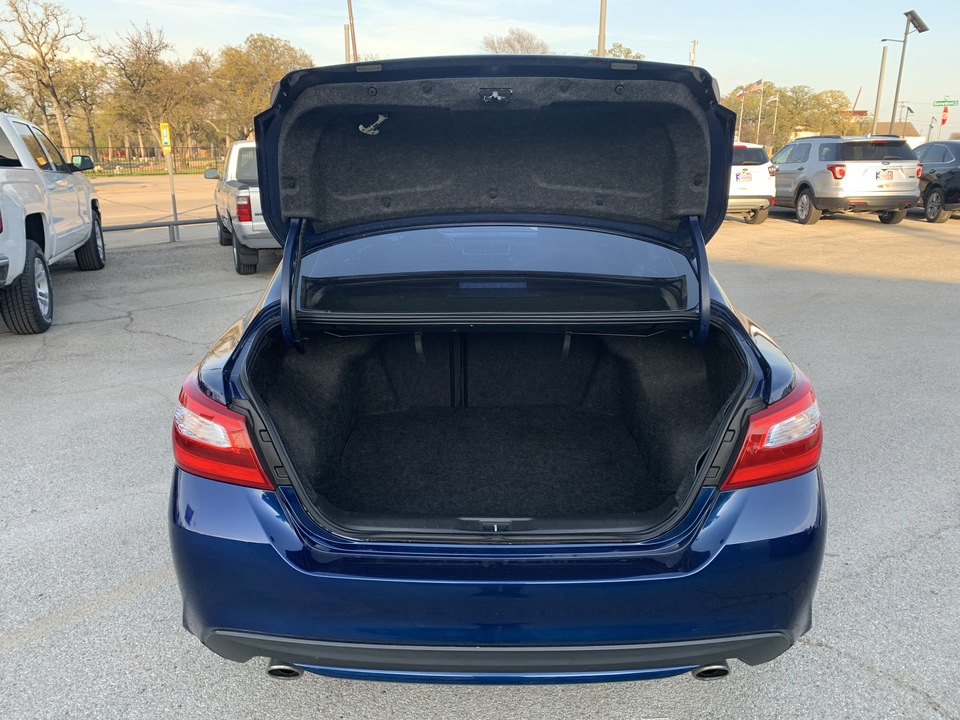2016 Nissan Altima 3.5 SR