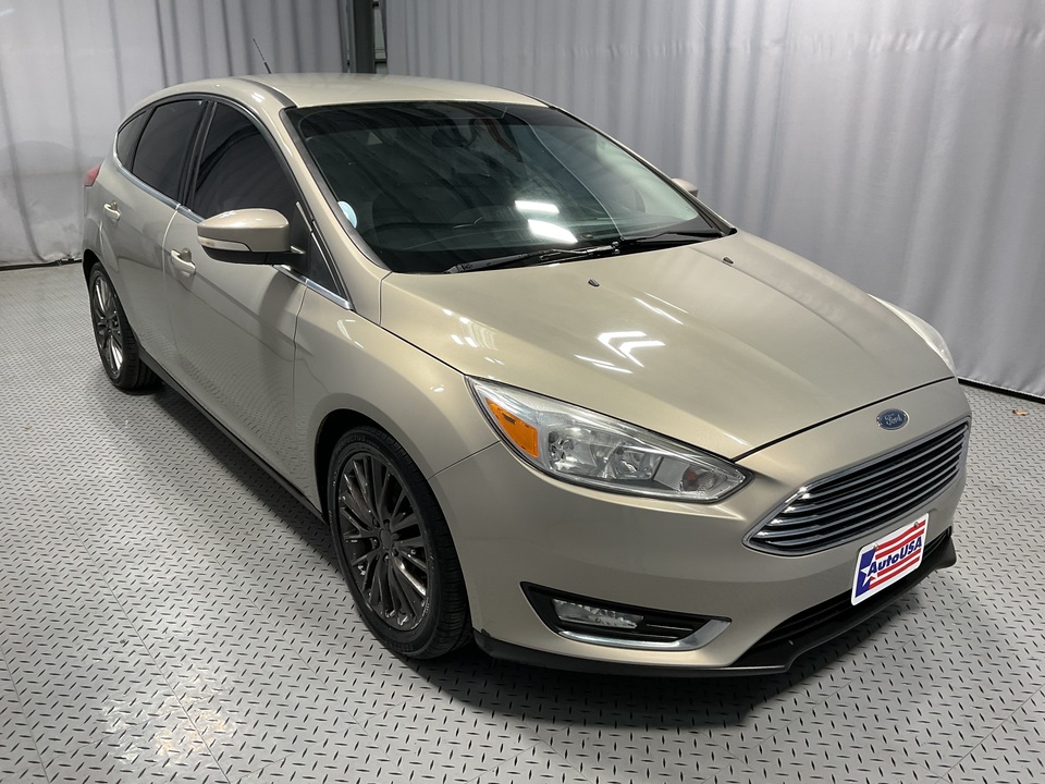 2016 Ford Focus Titanium Hatch