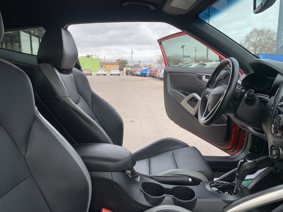 2016 Hyundai Veloster Turbo 6AT