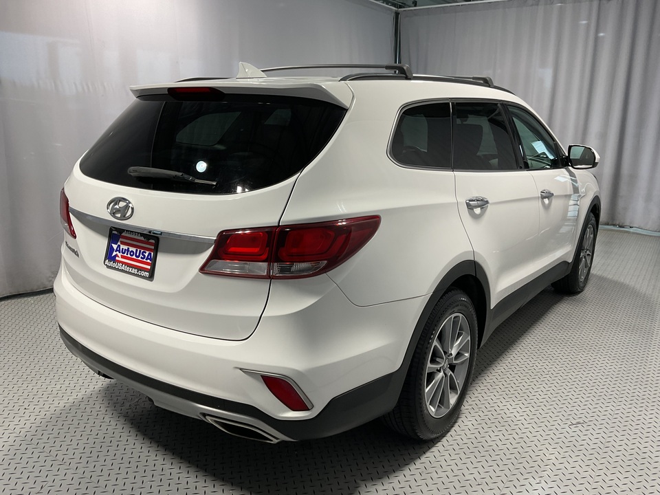 2018 Hyundai Santa Fe SE FWD 3 ROW
