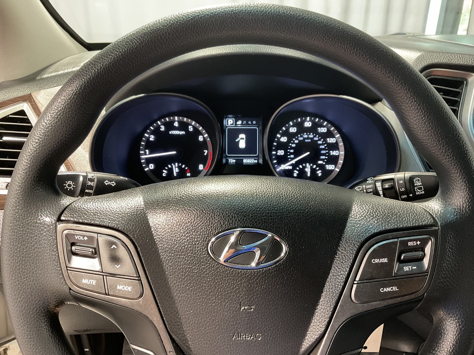 2018 Hyundai Santa Fe SE FWD  3 ROW