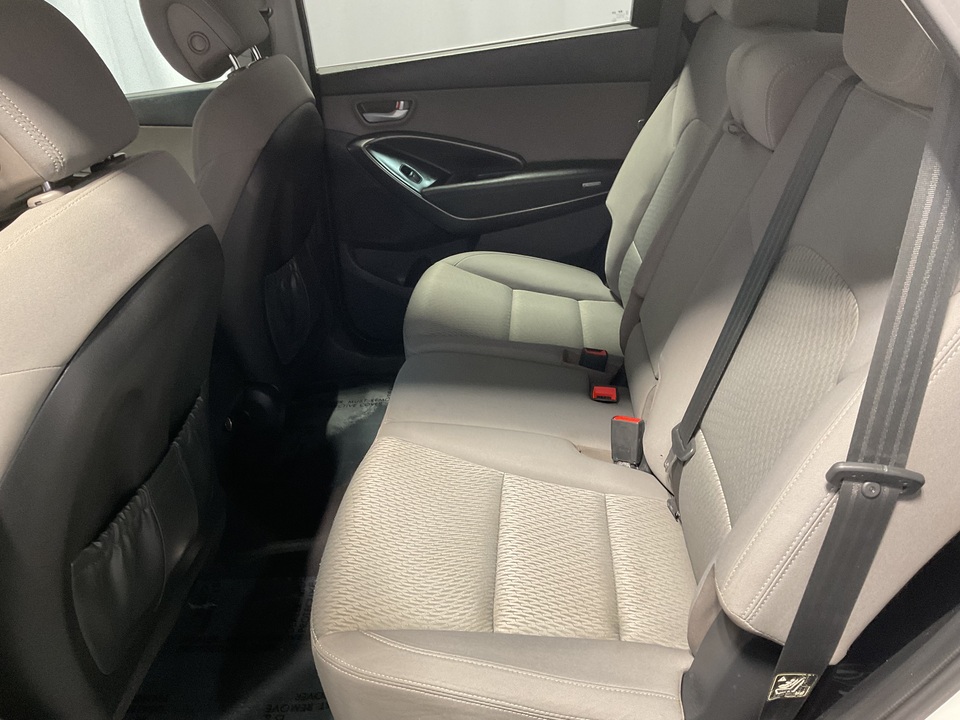 2018 Hyundai Santa Fe SE FWD 3 ROW