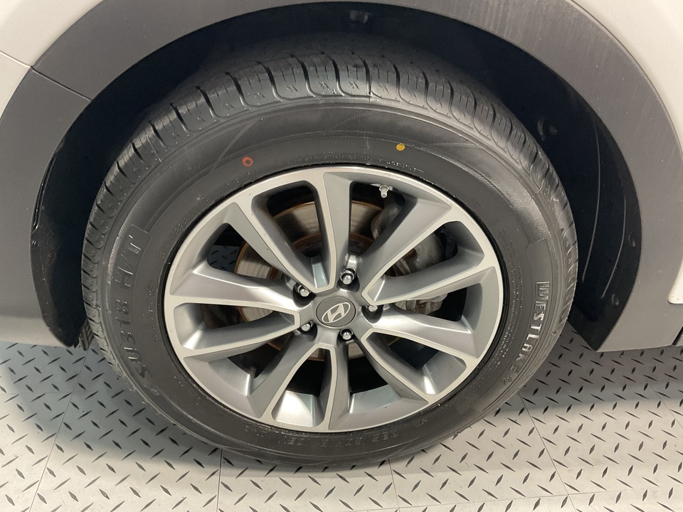 2018 Hyundai Santa Fe SE FWD 3 ROW