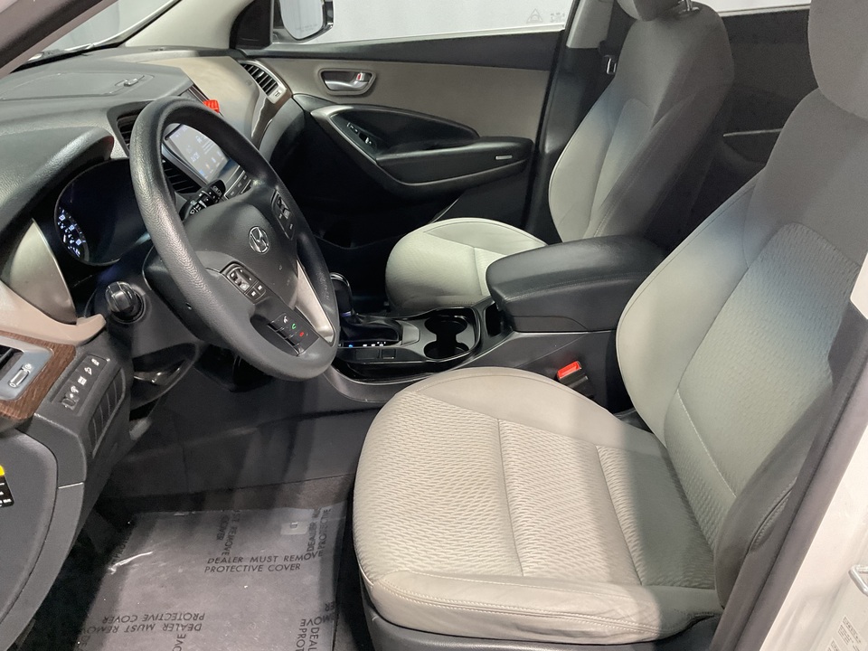2018 Hyundai Santa Fe SE FWD 3 ROW