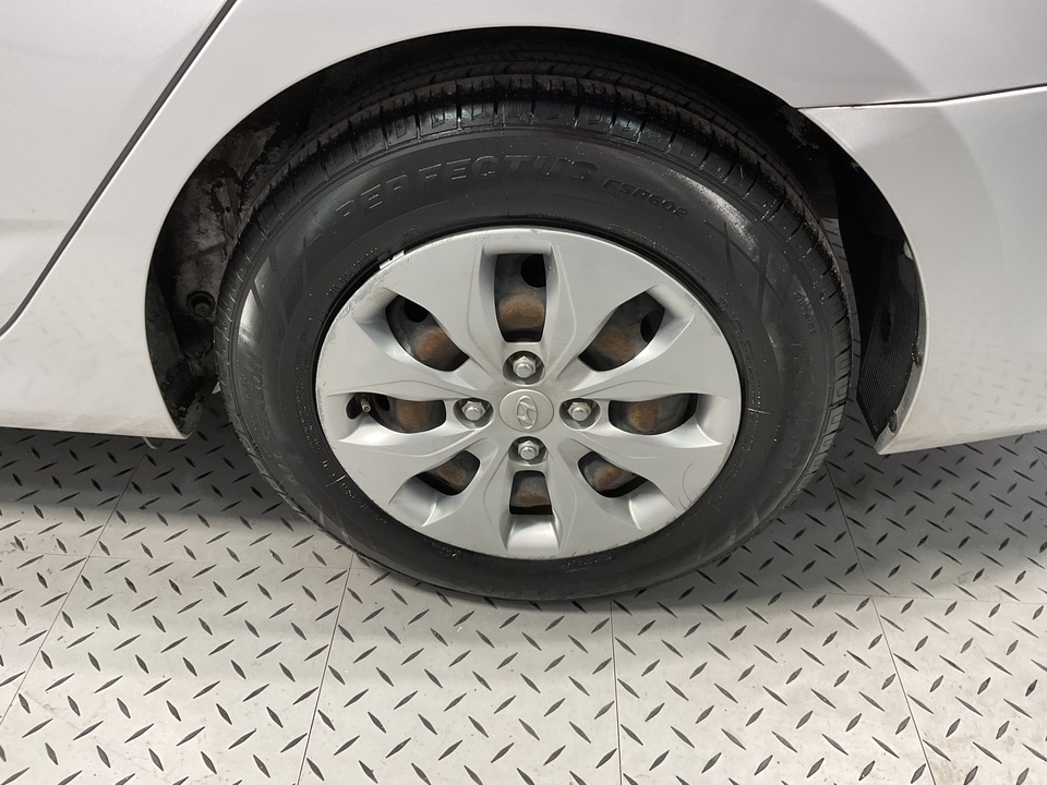 2017 Hyundai Accent SE 4-Door 6A