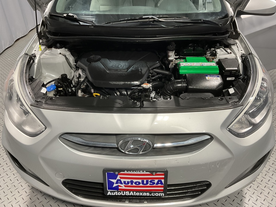 2017 Hyundai Accent SE 4-Door 6A