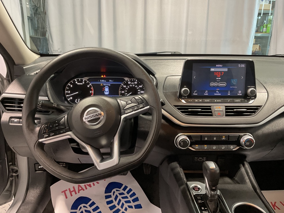 2022 Nissan Altima 2.5 SV