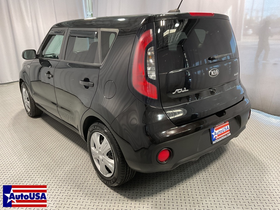 2017 Kia Soul Base 6A