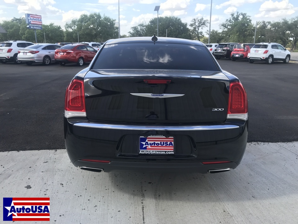 2019 Chrysler 300 Limited RWD