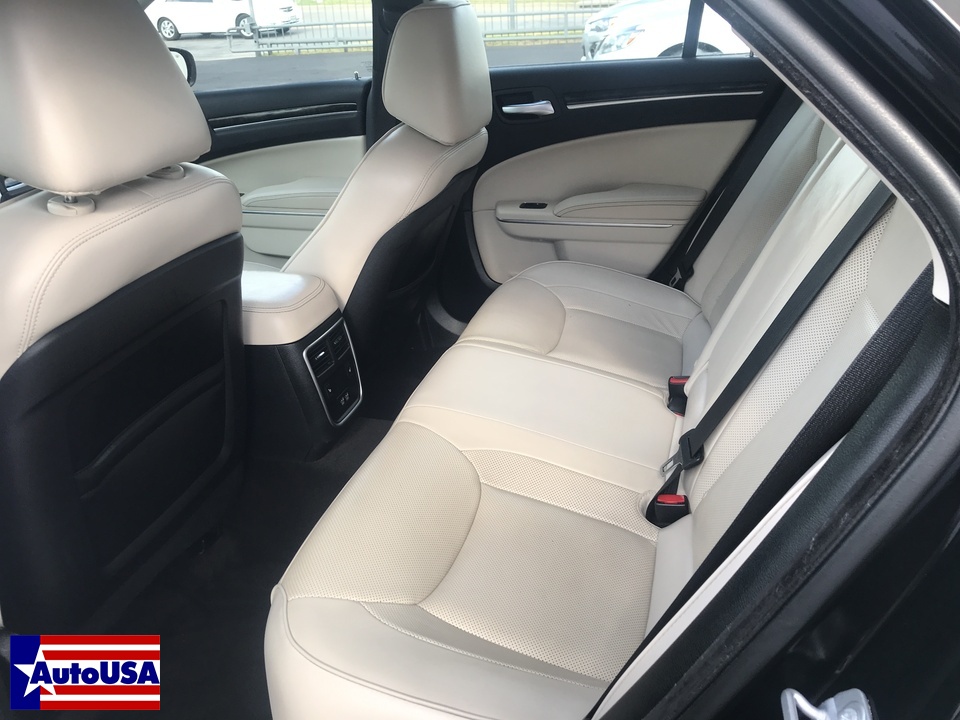 2019 Chrysler 300 Limited RWD