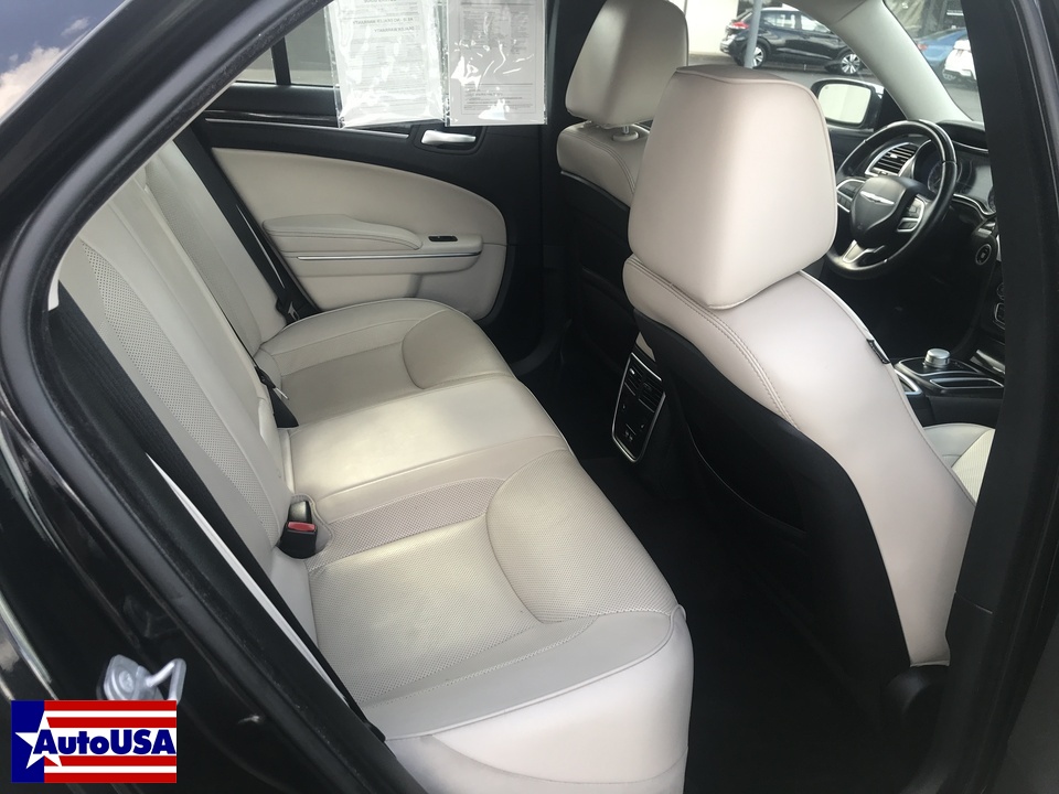 2019 Chrysler 300 Limited RWD