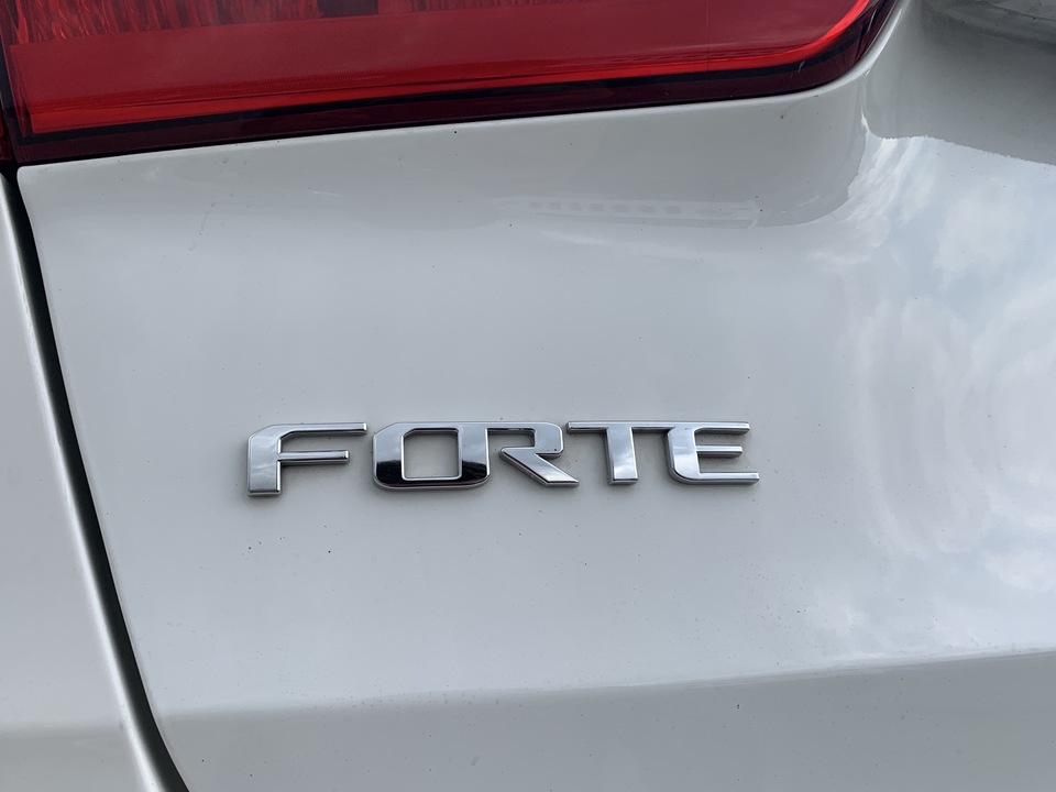 2016 Kia Forte LX Manual Transmission
