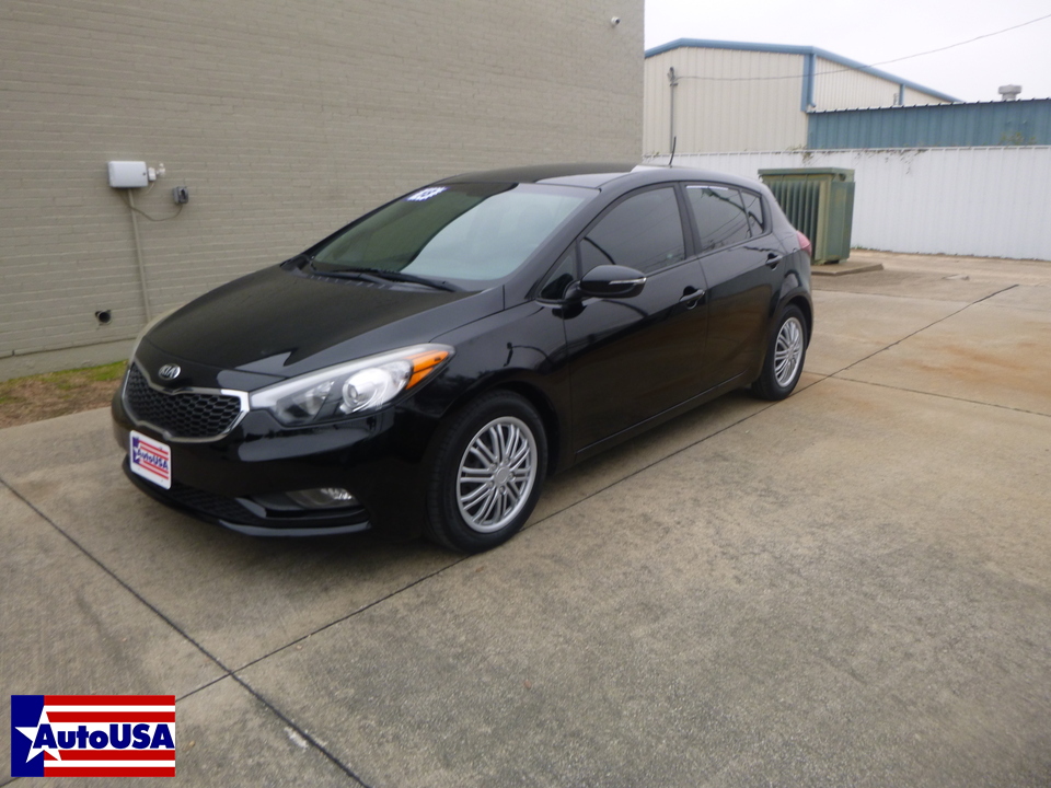 2016 Kia Forte 5-Door LX