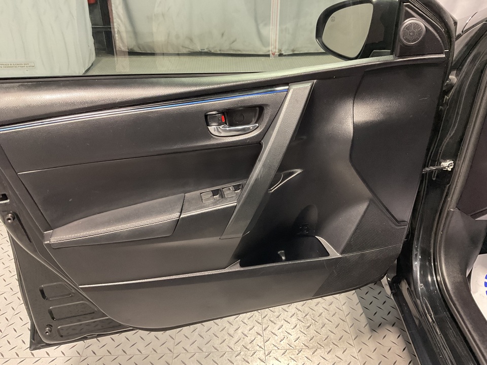 2017 Toyota Corolla SE CVT
