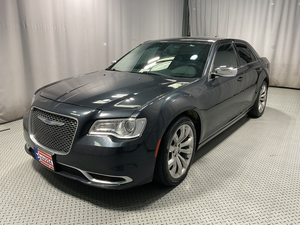 2019 Chrysler 300 Touring