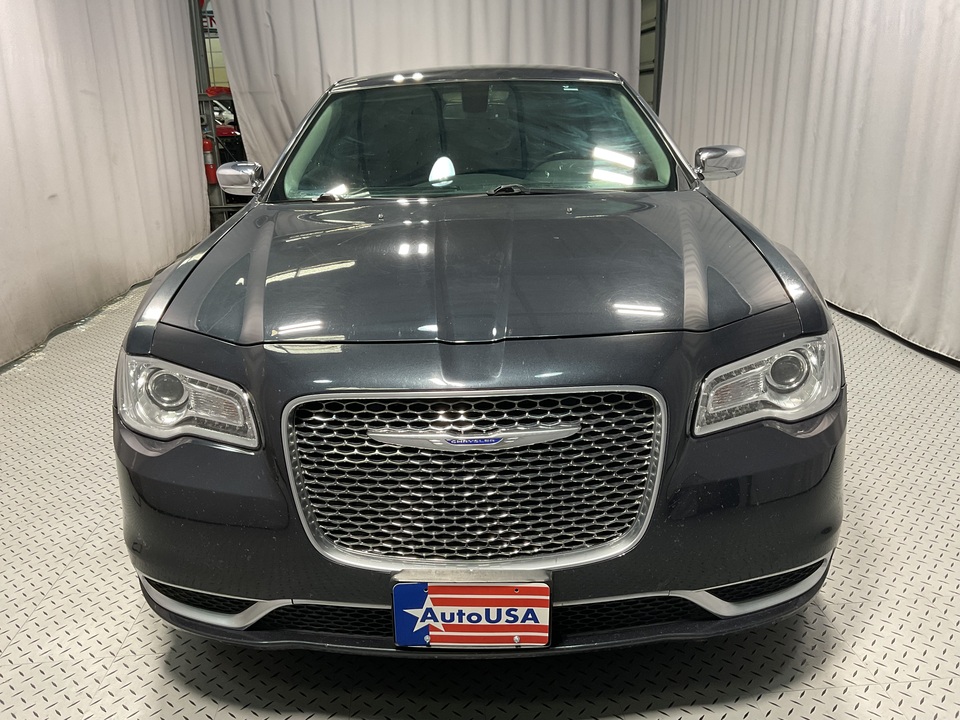 2019 Chrysler 300 Touring