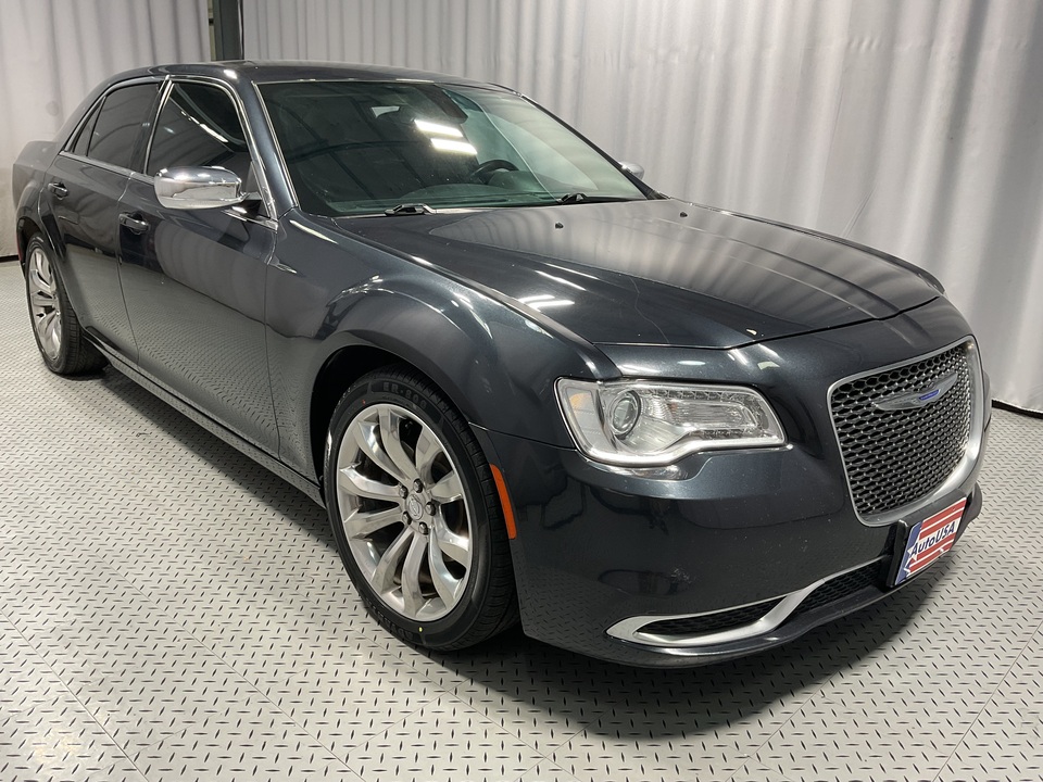 2019 Chrysler 300 Touring
