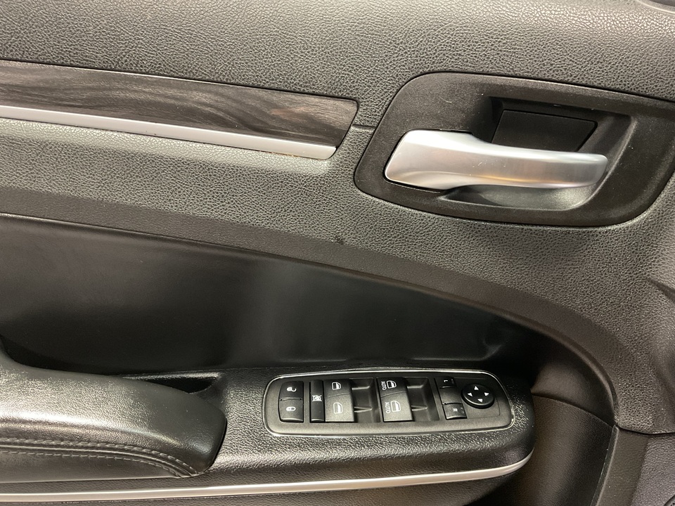 2019 Chrysler 300 Touring