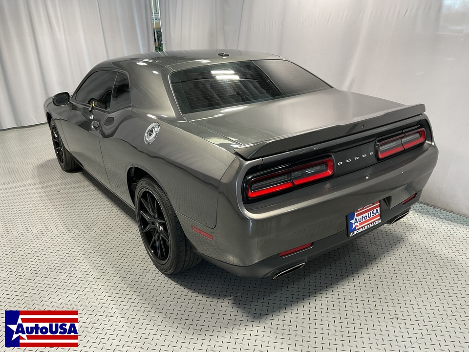 2019 Dodge Challenger SXT