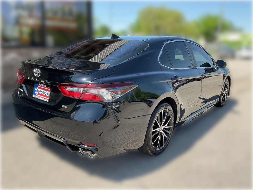 2022 Toyota Camry SE