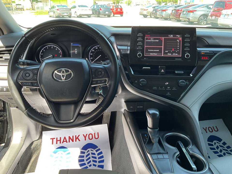 2022 Toyota Camry SE