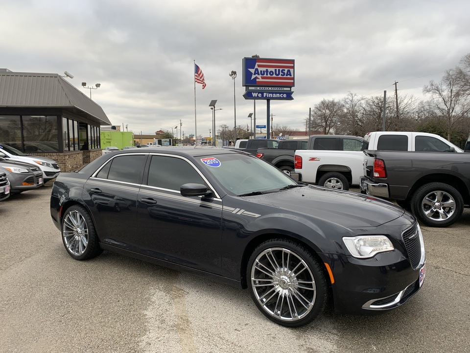 2015 Chrysler 300 Limited RWD
