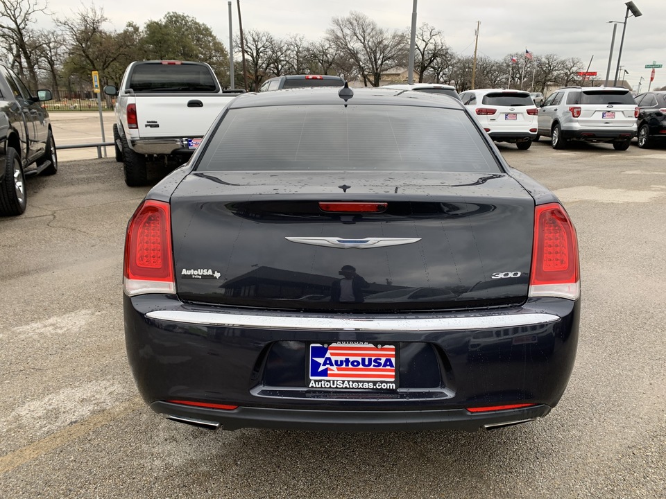 2015 Chrysler 300 Limited RWD