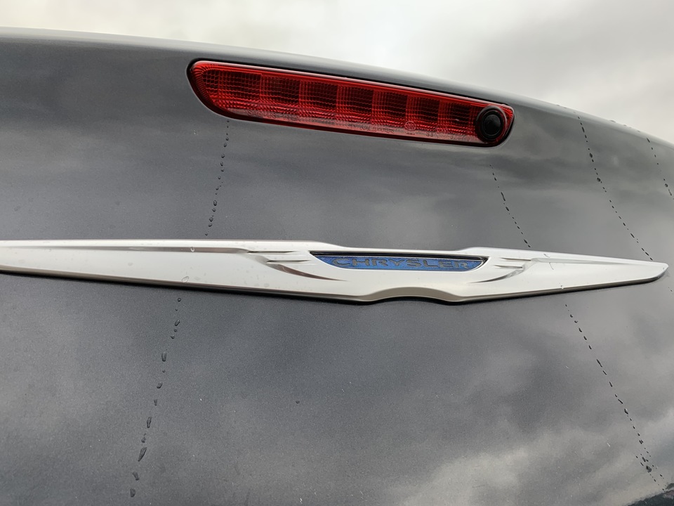 2015 Chrysler 300 Limited RWD