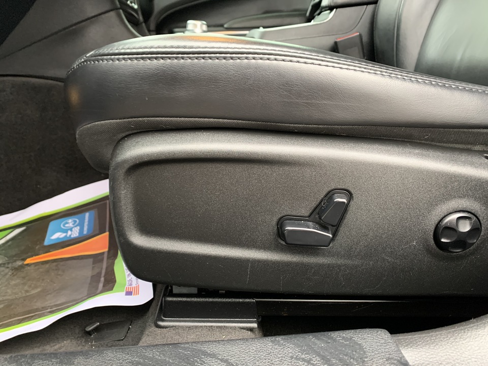 2015 Chrysler 300 Limited RWD