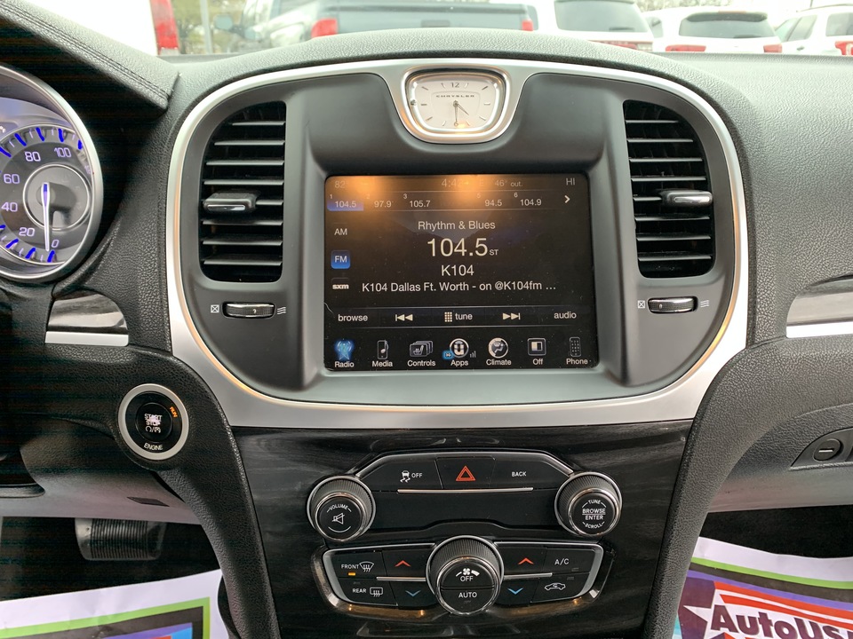 2015 Chrysler 300 Limited RWD